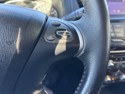 Used 2013 Nissan Pathfinder Platinum image 15