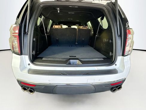 Used 2024 Chevrolet Suburban Premier AWD/4WD image 27