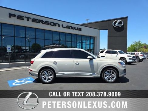 Used 2022 Audi Q7 3.0T Premium Plus w/ Premium Plus Package AWD/4WD image 1