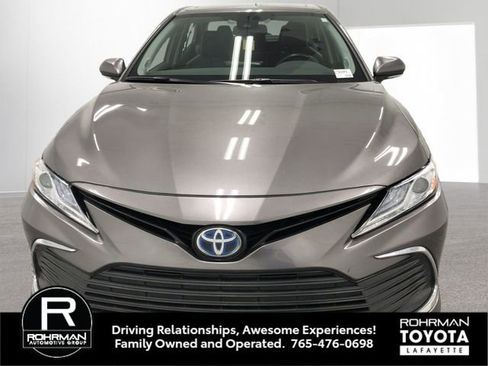Used 2024 Toyota Camry XLE w/ Navigation Package image 11