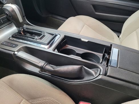 Used 2014 Ford Mustang Coupe RWD image 26