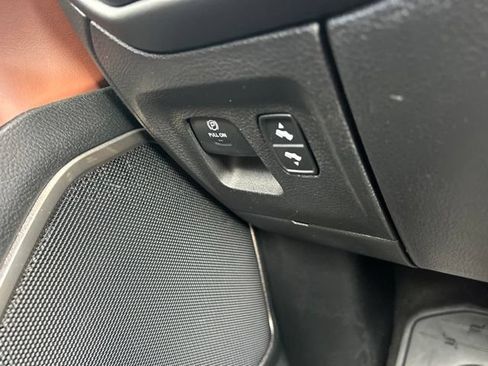 Used 2020 RAM 1500 Limited RWD image 21