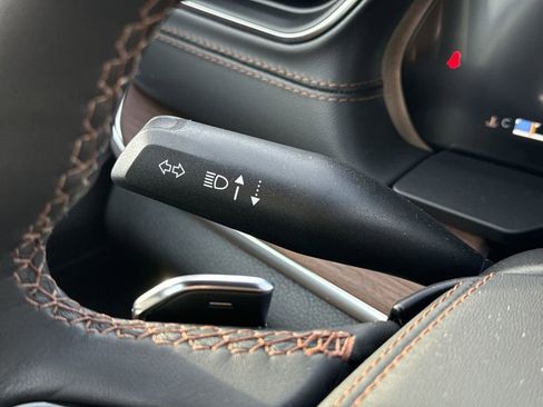 New 2025 Jeep Grand Cherokee L Summit w/ Obsidian Package image 24