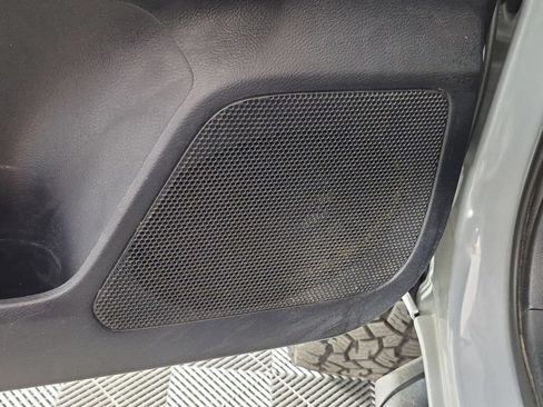 Used 2020 Toyota Tacoma SR5 AWD/4WD image 16