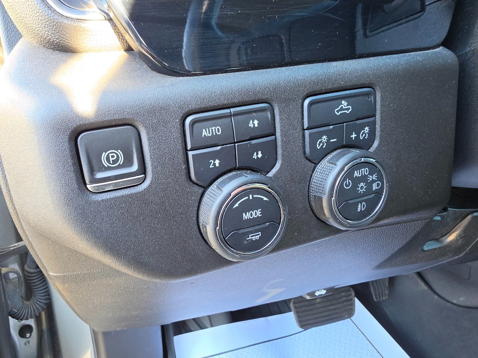 Used 2023 Chevrolet Silverado 1500 RST w/ Z71 Off-Road Package AWD/4WD image 35