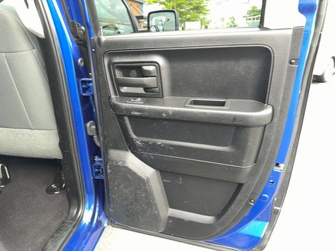 Used 2016 RAM 1500 Express AWD/4WD image 22