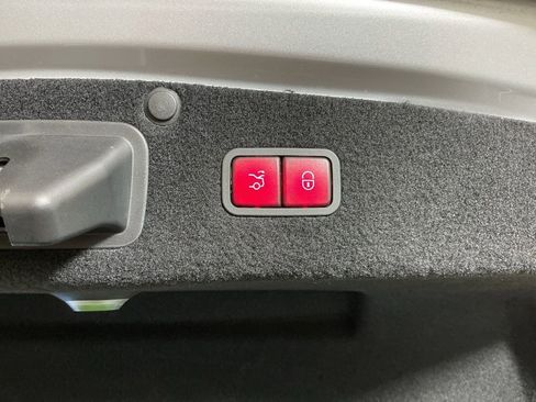 Used 2016 Mercedes-Benz S 550 Sedan image 29