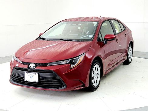 New 2026 Toyota Corolla LE FWD image 2