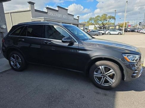 Used 2021 Mercedes-Benz GLC 300 image 4