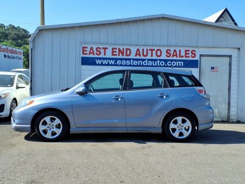 Used 2007 Toyota Matrix XR FWD image 2