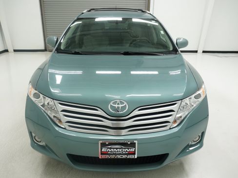 Used 2010 Toyota Venza FWD image 2