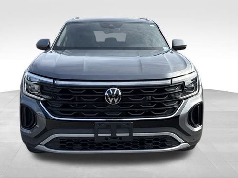 Used 2024 Volkswagen Atlas Cross Sport SE image 8