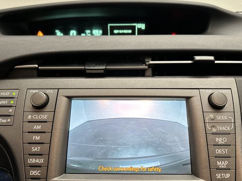 Used 2015 Toyota Prius Four image 31