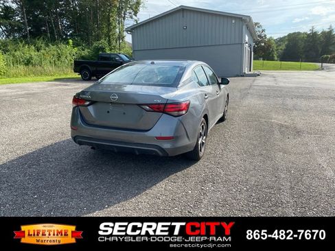 Used 2024 Nissan Sentra SV FWD image 5