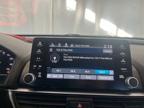 Used 2019 Honda Accord Sport image 16