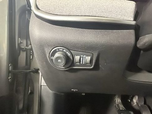 Used 2022 Jeep Compass Latitude AWD/4WD image 18