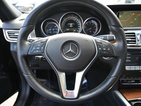 Used 2016 Mercedes-Benz E 350 4MATIC Sedan image 24