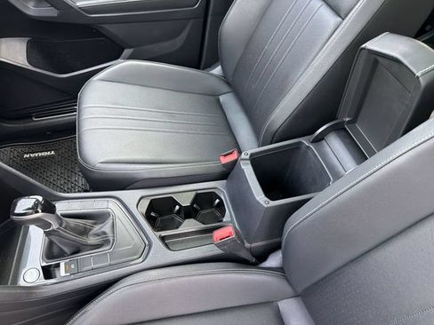 Used 2024 Volkswagen Tiguan SE R-Line FWD image 22
