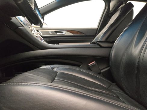 Used 2017 Lincoln MKZ Reserve FWD image 17
