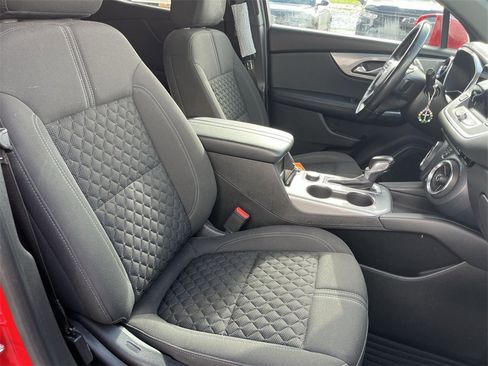 Used 2019 Chevrolet Blazer LT image 26