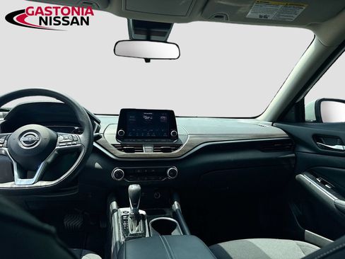Used 2023 Nissan Altima 2.5 SV FWD image 29