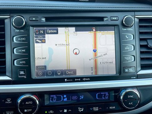 Used 2017 Toyota Highlander Limited image 33