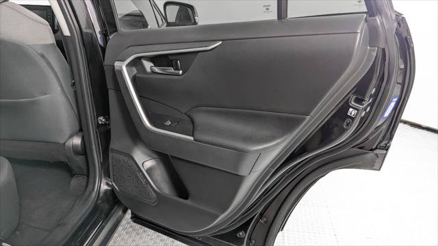Used 2019 Toyota RAV4 XLE FWD image 19