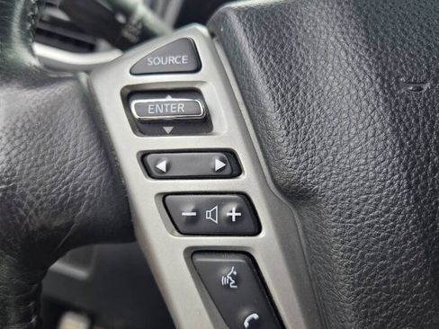 Used 2019 Nissan Titan SV w/ SV Convenience Package AWD/4WD image 34