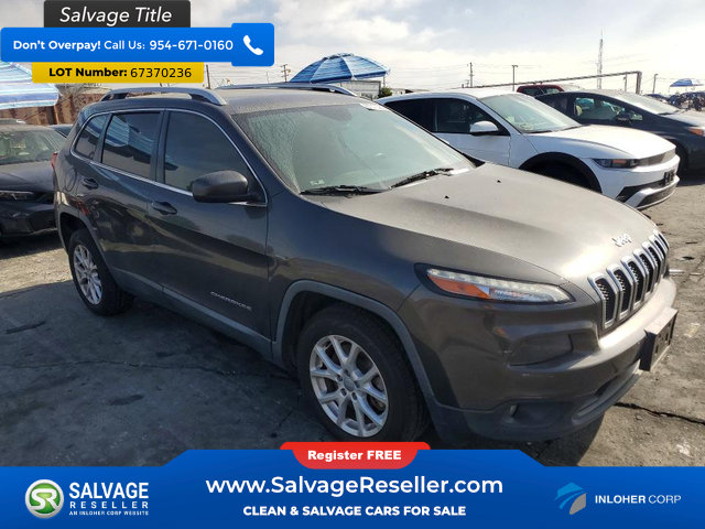 Used 2017 Jeep Cherokee Latitude FWD image 5