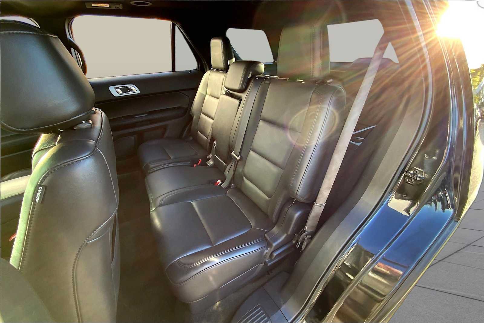 Used 2015 Ford Explorer Limited w/ Equipment Group 302A AWD/4WD image 20