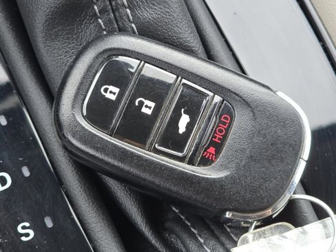 Certified 2024 Honda HR-V LX image 33