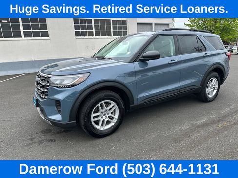 Used 2026 Ford Explorer Active AWD/4WD image 2