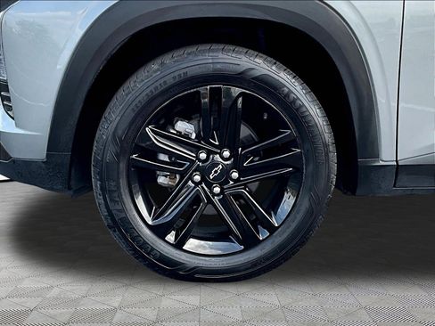 Used 2025 Chevrolet Trax ACTIV w/ Driver Confidence Package FWD image 33