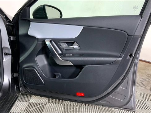 Used 2022 Mercedes-Benz A 220 image 23