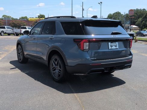 Used 2026 Ford Explorer ST-Line w/ ST-Line Street Pack RWD image 6