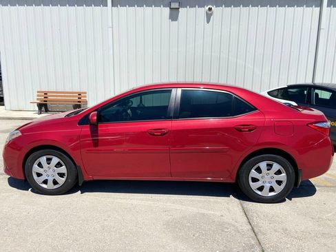 Used 2014 Toyota Corolla LE FWD image 2