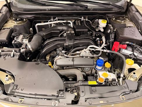 Used 2021 Subaru Outback Premium image 6