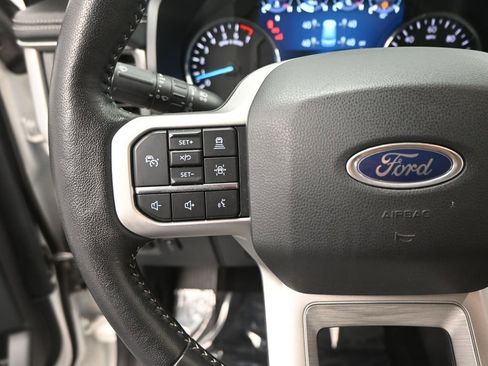 Used 2022 Ford Expedition XLT image 9