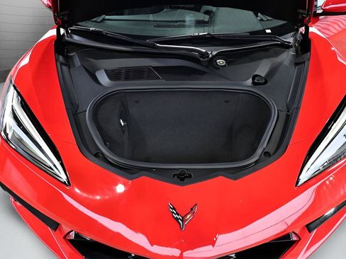 Used 2021 Chevrolet Corvette Stingray Coupe w/ Engine Appearance Package image 66