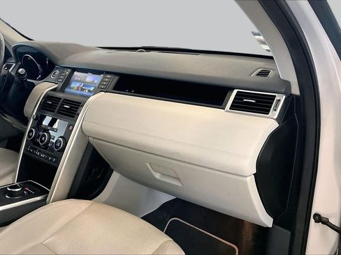 Used 2017 Land Rover Discovery Sport HSE AWD/4WD image 17