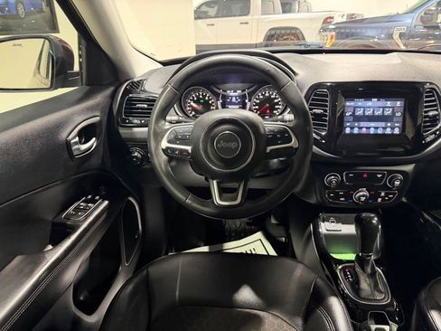 Used 2021 Jeep Compass Latitude w/ Sun and Sound Group FWD image 23