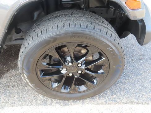 Used 2021 Jeep Wrangler Unlimited Sahara AWD/4WD image 11