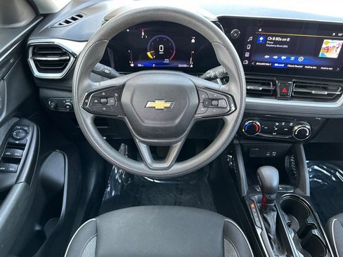 Certified 2024 Chevrolet TrailBlazer LT w/ Driver Confidence Package image 14