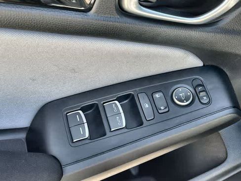 Certified 2025 Honda Civic Sport image 30