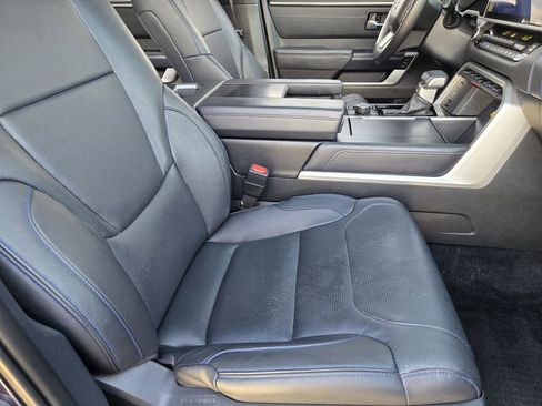 Used 2022 Toyota Tundra Platinum w/ Advanced Package AWD/4WD image 9