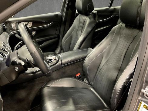 Used 2019 Mercedes-Benz E 300 4MATIC image 21