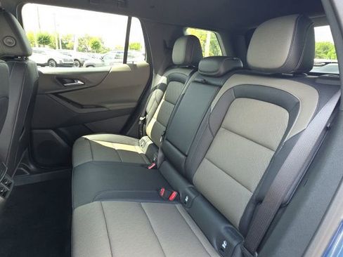 Used 2026 Chevrolet Equinox LT w/ Convenience Package II FWD image 7