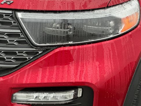 Used 2022 Ford Explorer XLT w/ Equipment Group 202A image 10