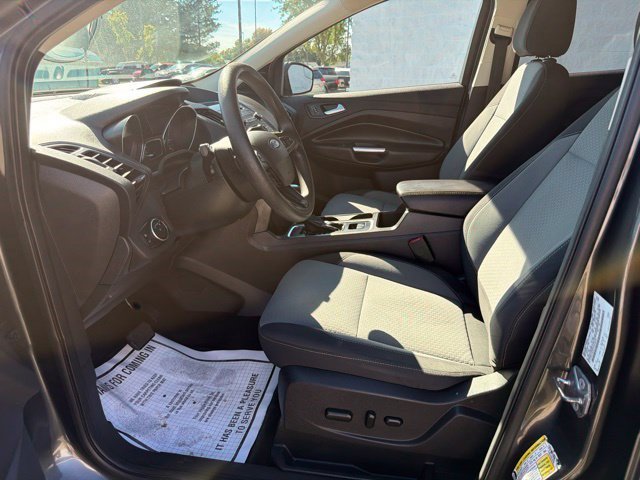 Used 2017 Ford Escape SE w/ SE Cold Weather Package AWD/4WD image 13