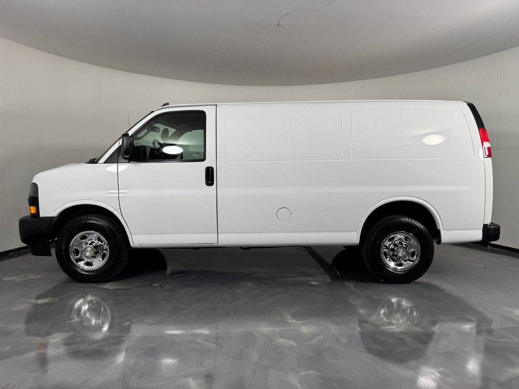 Used 2019 Chevrolet Express 2500 w/ Driver Convenience Package RWD image 8